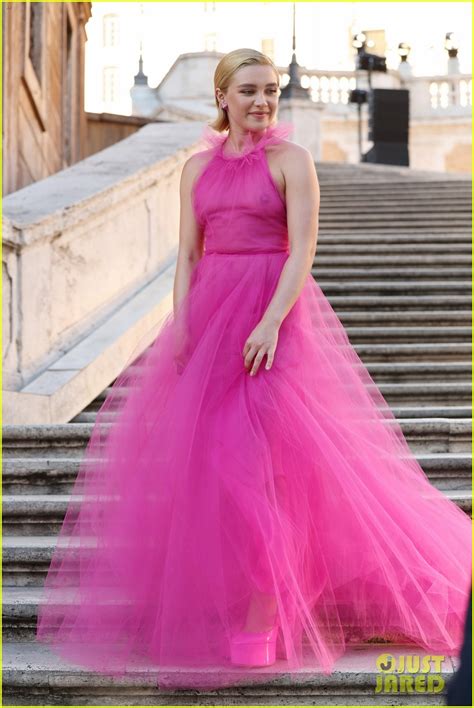 florence pugh valentino dress